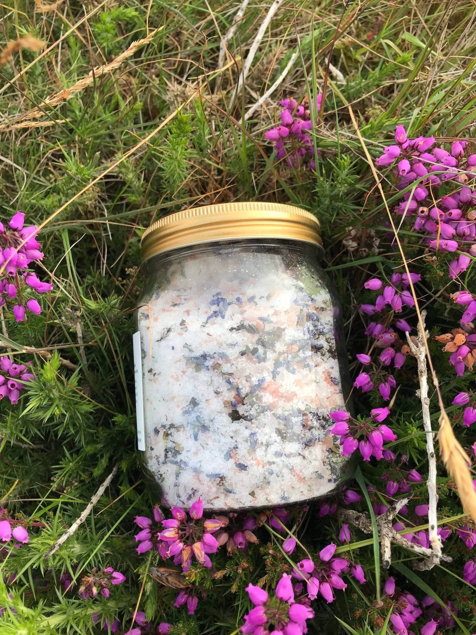 Lavender and peppermint bath salts - Sugarloaf Botanics - TLC Gifting